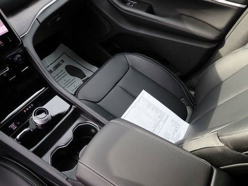 New 2025 Jeep Grand Cherokee Limited AWD/4WD image 27