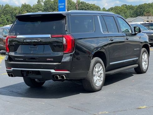 Used 2025 GMC Yukon XL Denali AWD/4WD image 51