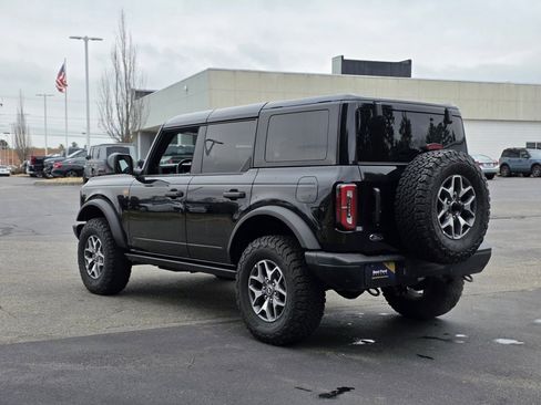 Used 2025 Ford Bronco Badlands image 6