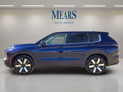 Used 2025 Mitsubishi Outlander SE