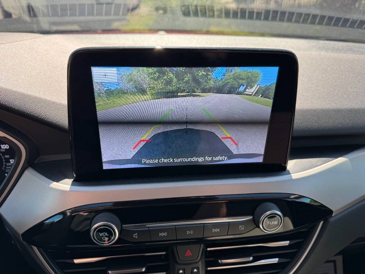 Used 2020 Ford Escape SE FWD image 21