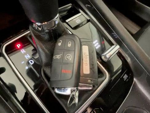 Used 2022 Jeep Compass Latitude AWD/4WD image 27