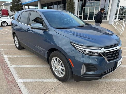 Used 2024 Chevrolet Equinox LT image 3