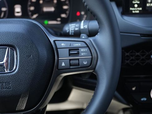 Used 2025 Honda Accord Sport image 24