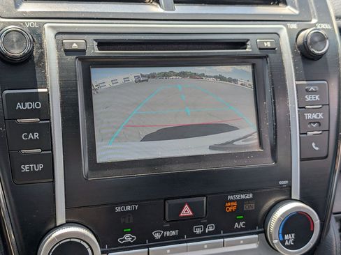 Used 2014 Toyota Camry SE FWD image 25