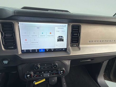 Used 2025 Ford Bronco Outer Banks image 17