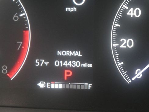 Used 2025 Honda Pilot EX-L image 31