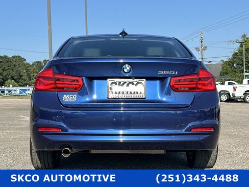 Used 2018 BMW 320i Sedan image 4