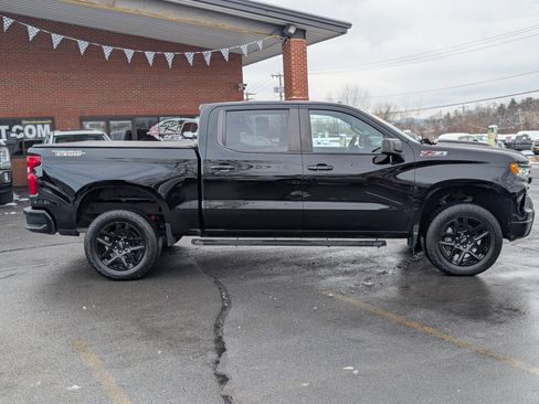 Used 2022 Chevrolet Silverado 1500 LT Trail Boss image 12