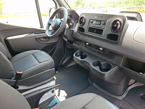 Used 2026 Mercedes-Benz Sprinter 2500 image 12