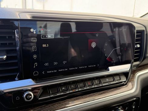 Used 2024 GMC Sierra 1500 SLE image 22