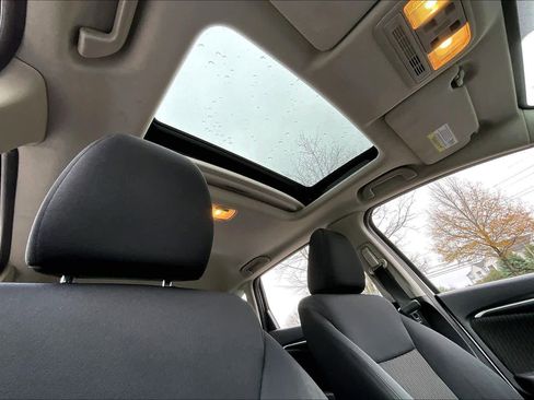 Used 2018 Honda Fit EX image 13