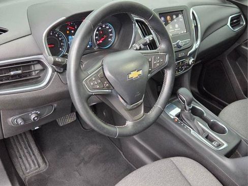 Used 2024 Chevrolet Equinox LT FWD image 11