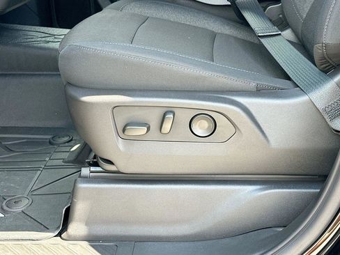 New 2025 Chevrolet Silverado 2500 Custom w/ Custom Value Package image 18