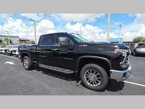 New 2026 Chevrolet Silverado 2500 LTZ w/ LTZ Premium Package AWD/4WD image 17