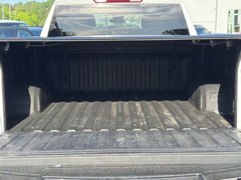 Used 2023 Chevrolet Silverado 1500 LT RWD image 18