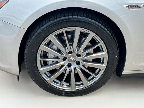 Used 2017 Maserati Ghibli RWD image 32
