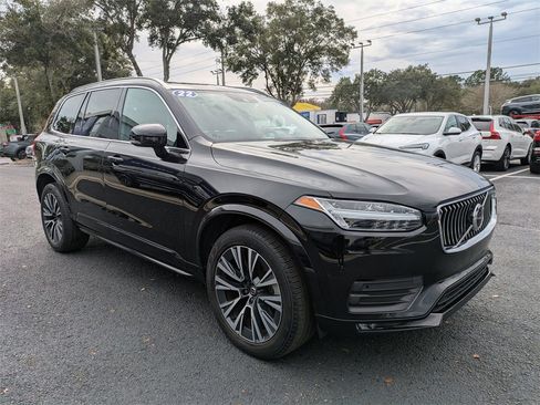 Certified 2022 Volvo XC90 T6 Momentum image 8