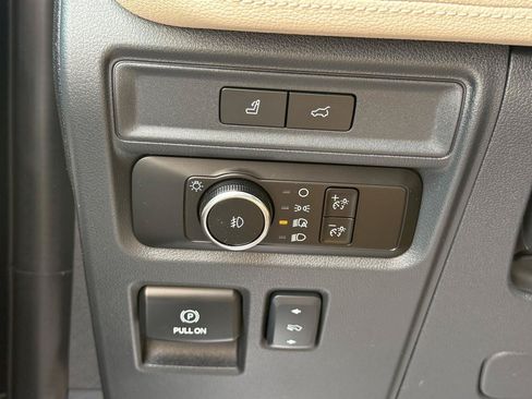 Used 2024 Ford Expedition Max Limited AWD/4WD image 21