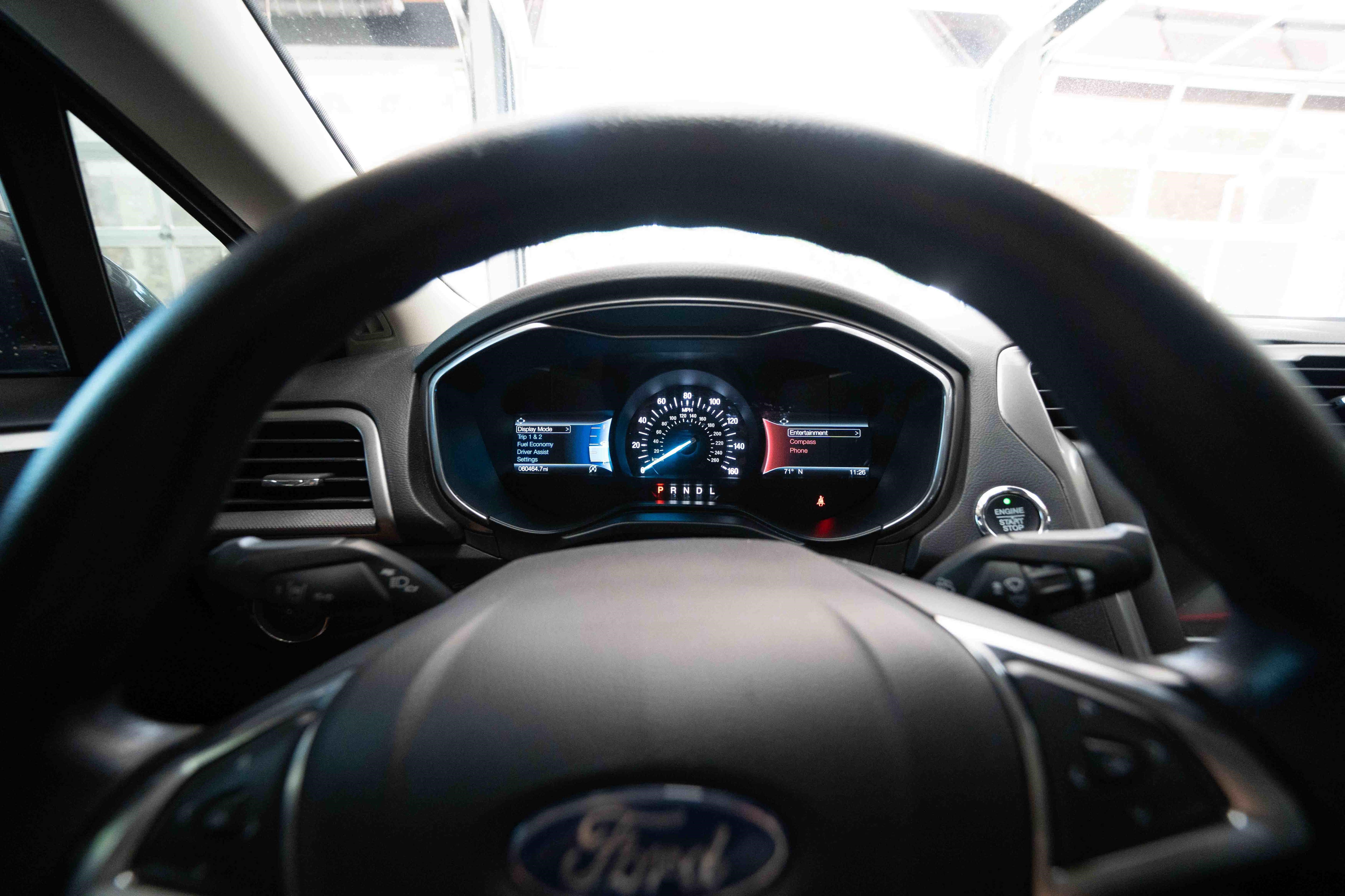 Used 2020 Ford Fusion SE FWD image 15