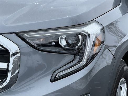 Used 2021 GMC Terrain SLE w/ Driver Convenience Package image 30
