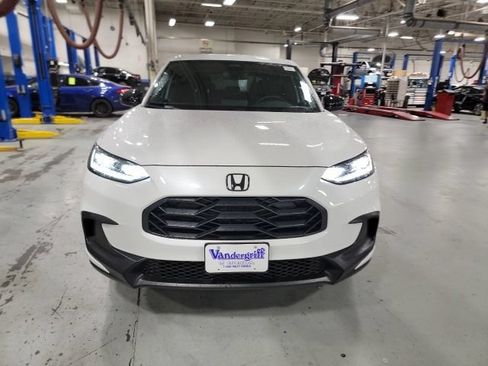Used 2026 Honda HR-V Sport image 2