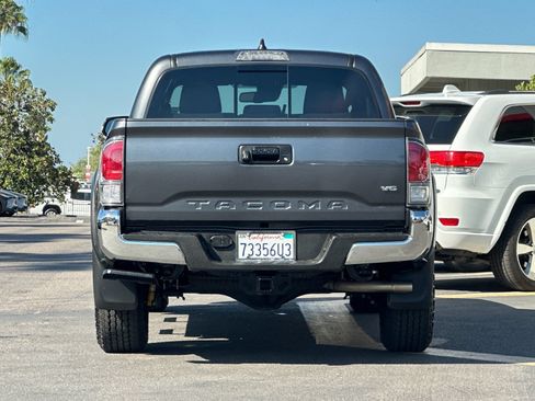 Used 2023 Toyota Tacoma TRD Off-Road AWD/4WD image 4