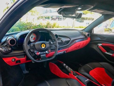 Used 2021 Ferrari F8 Tributo image 51
