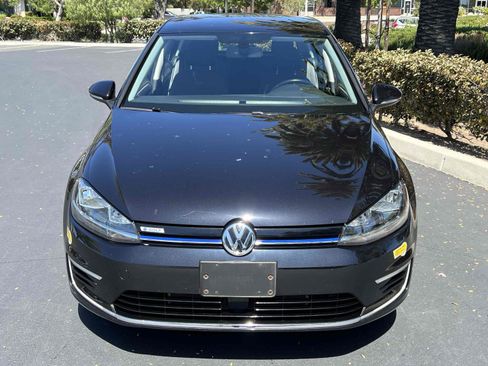 Used 2019 Volkswagen e-Golf SE w/ Driver Assistance Package FWD image 14