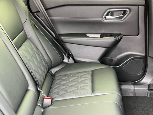 New 2026 Nissan Rogue Platinum AWD/4WD image 11