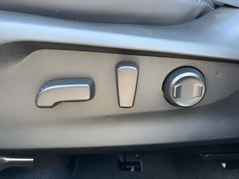 Used 2024 Subaru Forester Limited AWD/4WD image 16