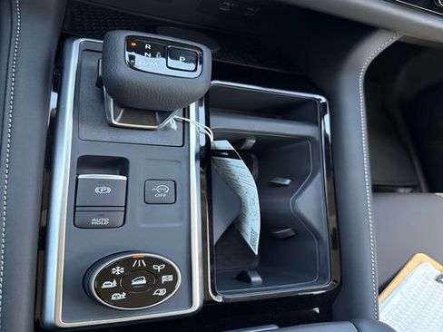 New 2026 Nissan Pathfinder SL AWD/4WD image 29