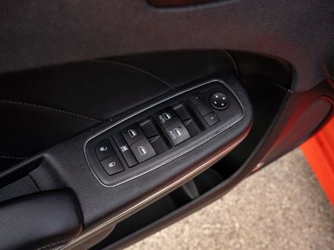 Used 2017 Dodge Charger R/T Scat Pack w/ Beats Audio Group RWD image 13