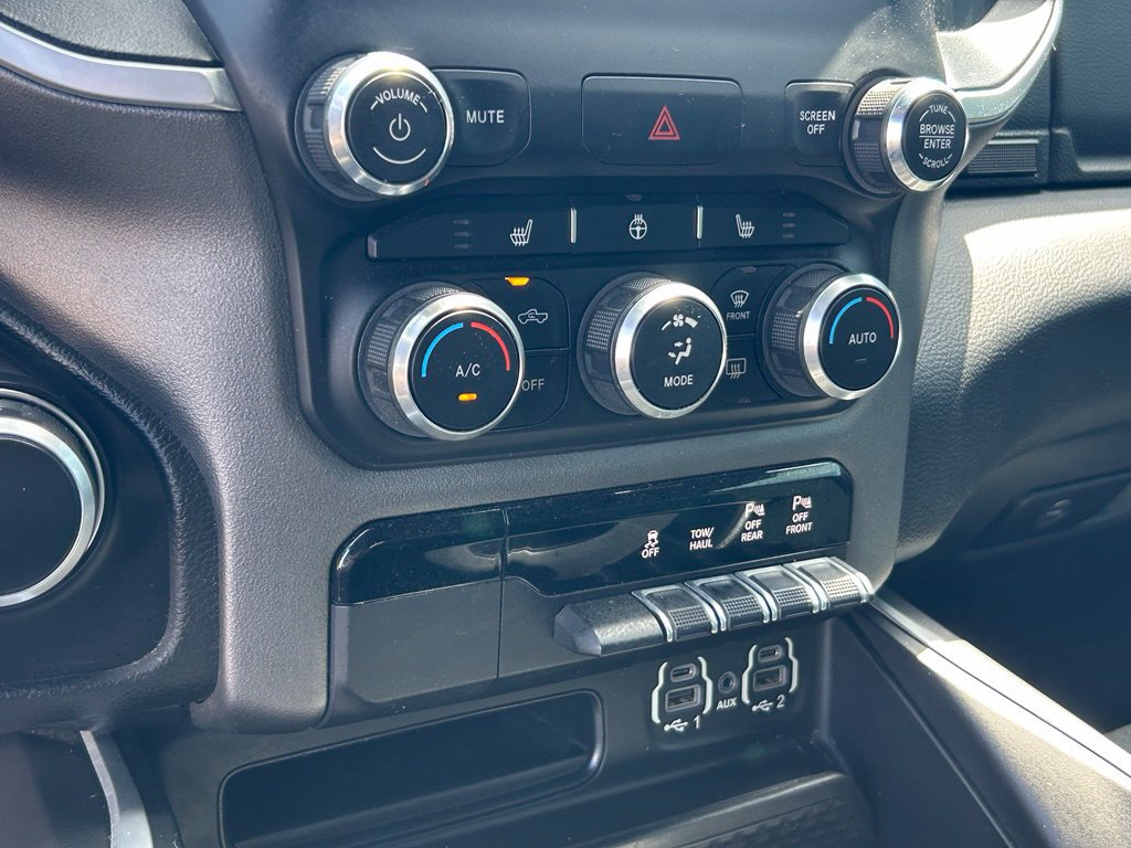 Used 2021 RAM 1500 Big Horn RWD image 37