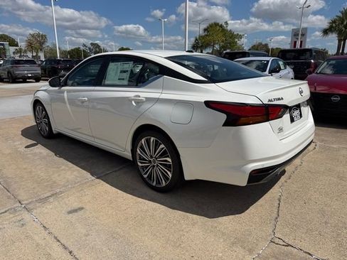 New 2026 Nissan Altima 2.5 SV FWD image 3