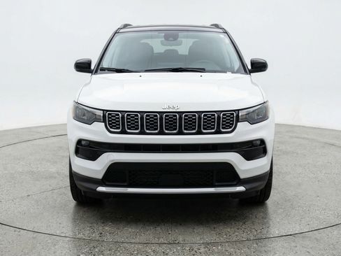 Used 2025 Jeep Compass Limited image 2