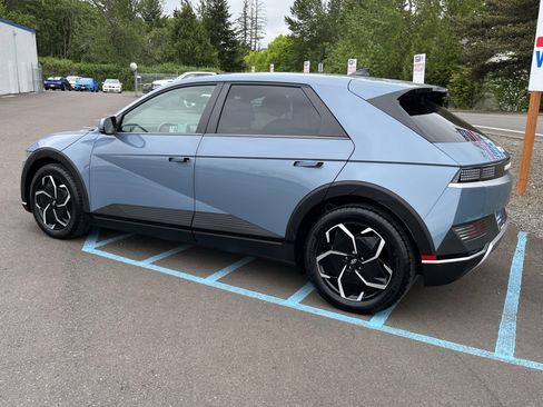 Certified 2024 Hyundai Ioniq 5 SEL RWD image 3