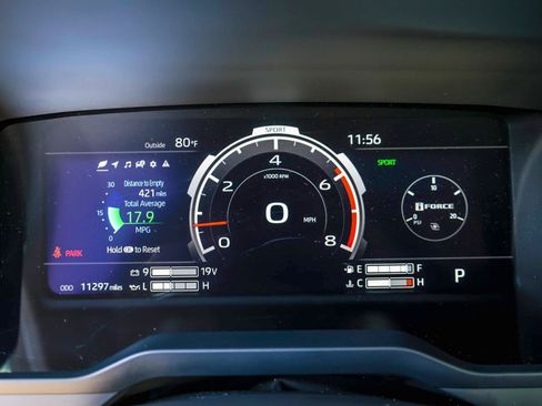 Used 2025 Toyota Tundra Limited AWD/4WD image 21