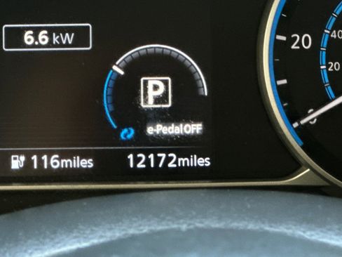 Used 2024 Nissan Leaf S FWD image 9