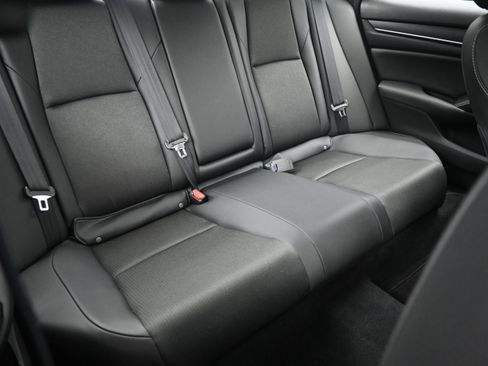 Used 2021 Honda Accord Sport image 32