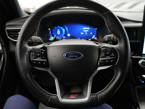 Used 2022 Ford Explorer ST w/ Equipment Group 401A image 12