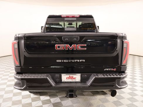 Used 2024 GMC Sierra 2500 AT4 w/ AT4 Premium Plus Package AWD/4WD image 23