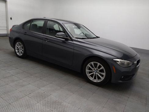 Used 2018 BMW 320i Sedan RWD image 11