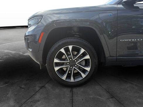 Used 2023 Jeep Grand Cherokee Overland AWD/4WD image 14