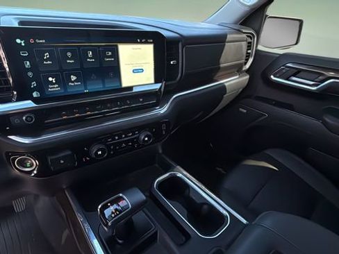 Used 2022 Chevrolet Silverado 1500 LT Trail Boss w/ LT Trail Boss Premium Package image 21