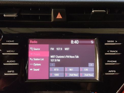 Used 2018 Toyota Camry XSE FWD image 25