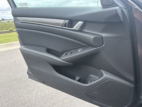 Used 2019 Honda Accord Sport image 37
