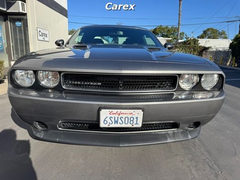Used 2012 Dodge Challenger SXT image 6