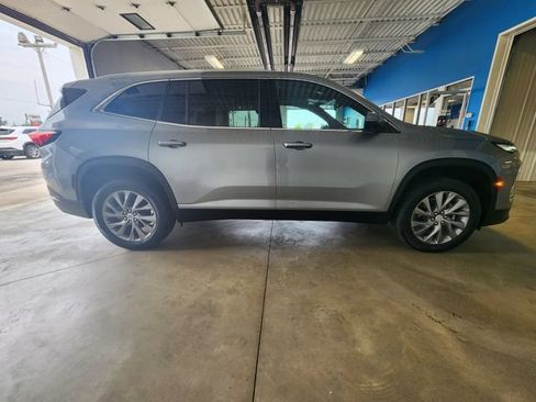 Certified 2026 Buick Enclave Preferred FWD image 5