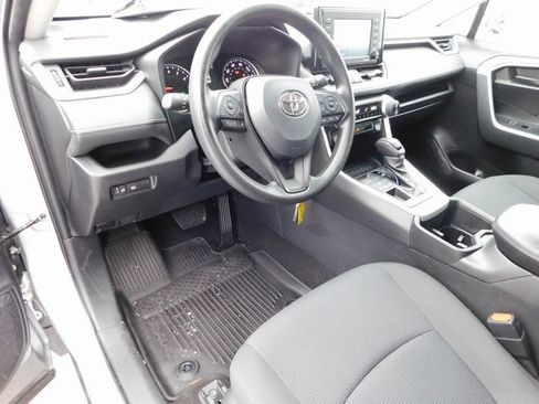 Used 2022 Toyota RAV4 LE image 13